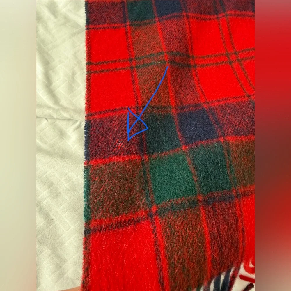 James Pringle Weavers 100% Wool Plaid Scarf Unisex Red Robertson Classic Preppy